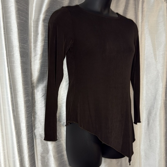 Chico’s Travelers Lauder NWT Women’s 0 US S Fudge Brown Stretch Asymmetrical Top - Picture 3 of 7